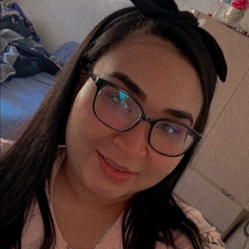 Meet your Posher, Brisy milagros